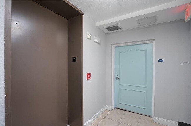 Building Photo - 14041 Bellagio Way