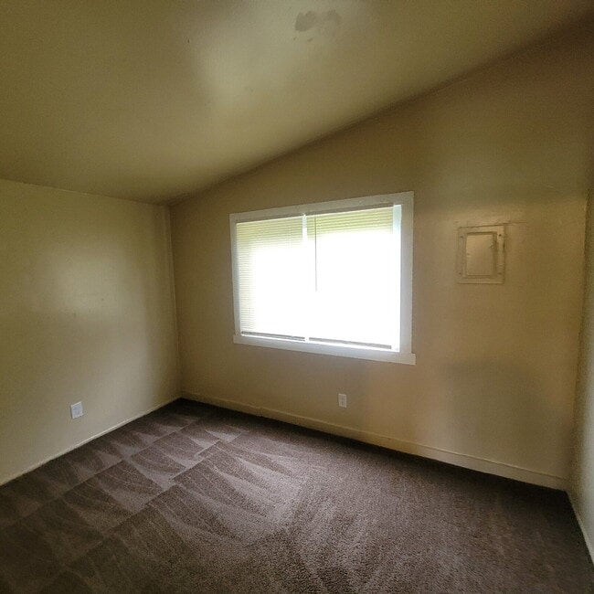 Building Photo - South Indy/Garfield Park 3BR House for RENT!