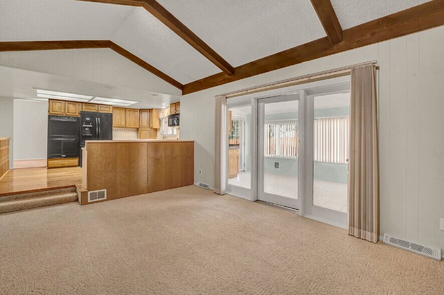 Building Photo - Updated 4-Bedroom Home in DTC – Vaulted Ce...