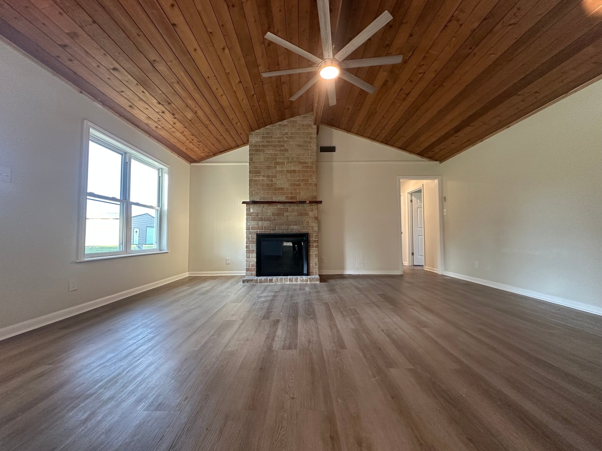 Building Photo - 241 Buck Square St