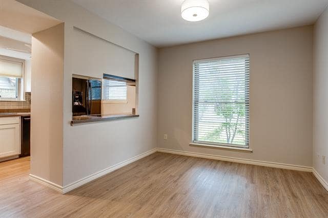 Building Photo - 1308 Grinnell Dr