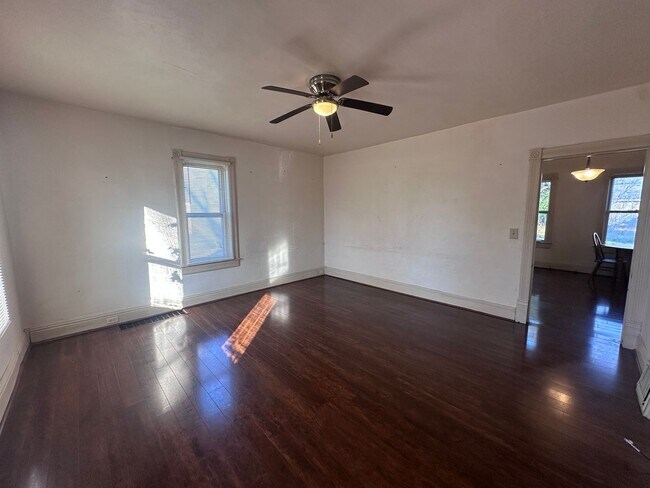 Building Photo - 315 N 2nd Ave