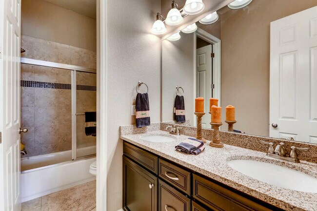 Building Photo - 14110 Sierra Ridge Dr
