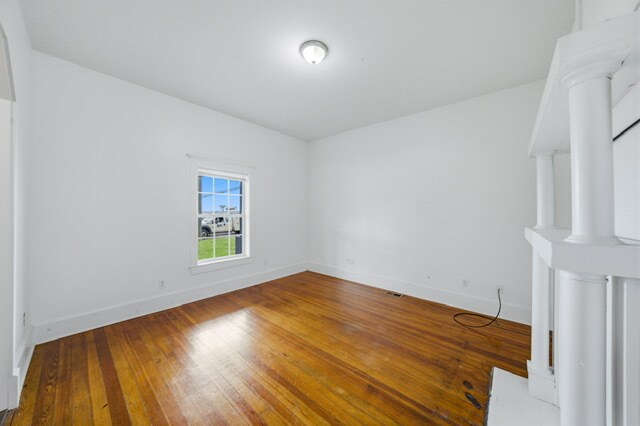 Building Photo - 5 Bedroom Virginia