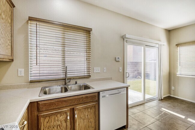 Building Photo - 10230 Lupine Meadow Dr