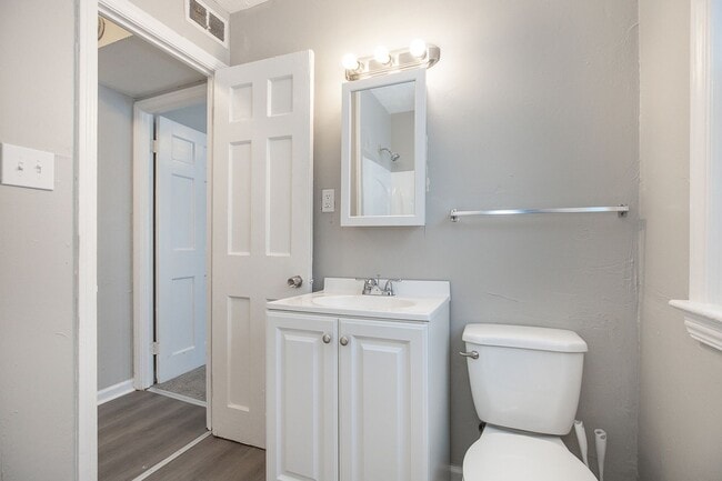 Building Photo - NEWLY RENOVATED! 3 BED, 1 BATH BEAUTIFUL SINGLE-FAMILY HOME IN CLEVELAND!