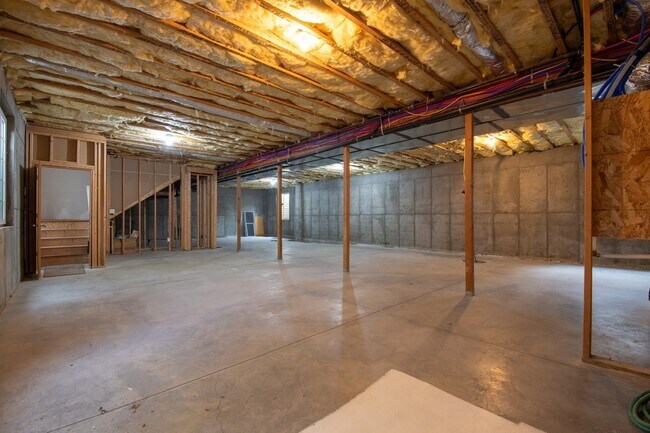 Building Photo - 2630 New Orchard Ct