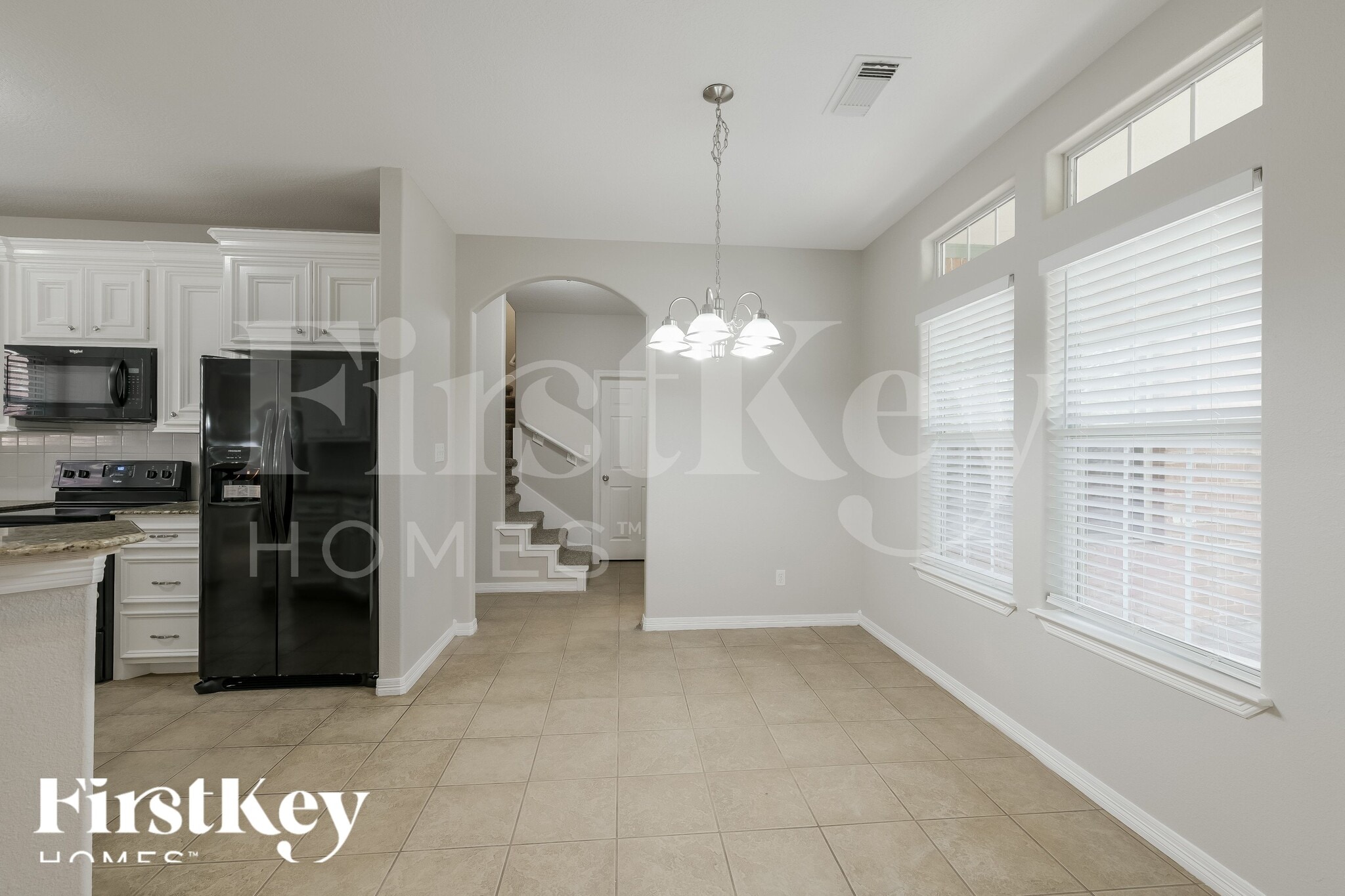 Building Photo - 295 Cypress Dr