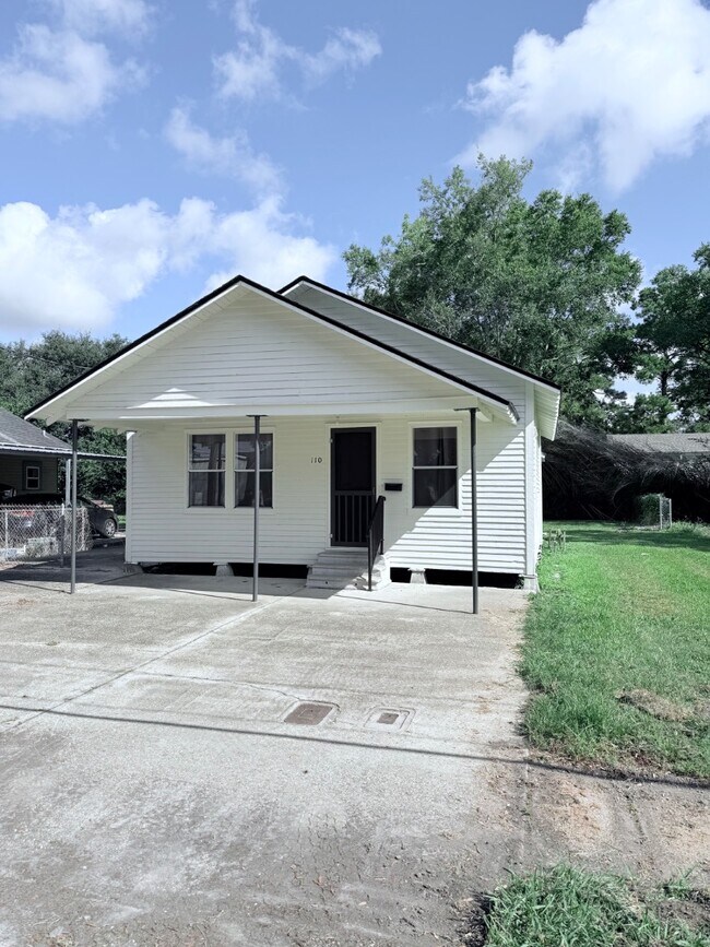 Building Photo - 110 Loraine St