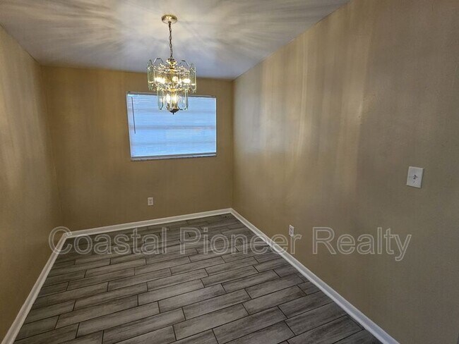 Building Photo - 4431 Atwater Dr