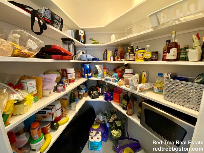 Building Photo - 31 Hurd Rd