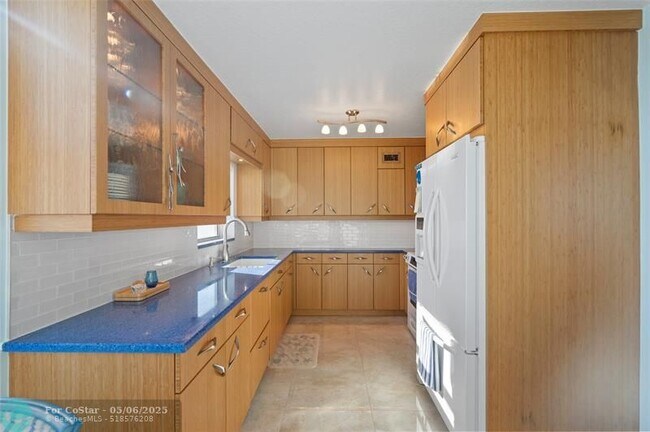 Building Photo - 5200 N Ocean Blvd