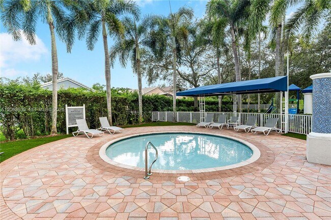 Building Photo - 2230 NW 145th Ave