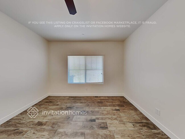 Building Photo - 2105 N 211th Dr