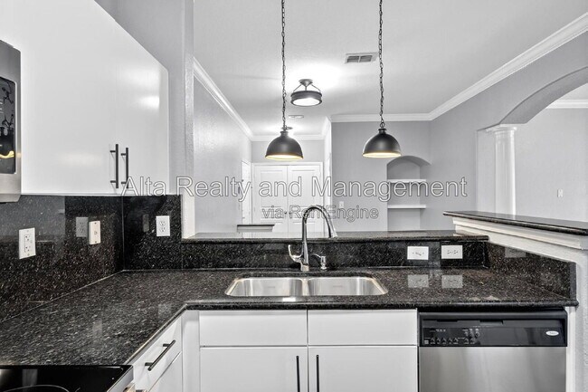 Building Photo - 8290 Gate Pkwy W