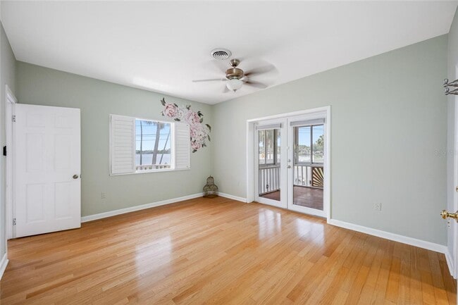 Building Photo - 401 Whitcomb Blvd