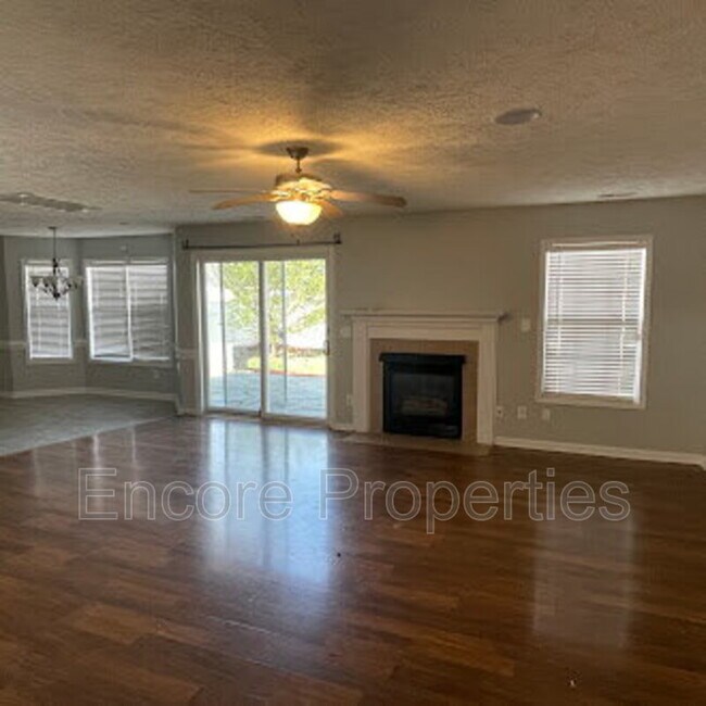 Building Photo - 1240 Chimney Swift Dr