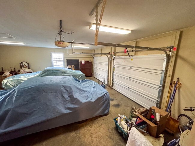 Building Photo - 74 Lockes Way