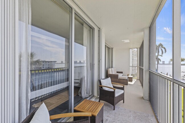 Building Photo - 100 Paradise Harbour Blvd