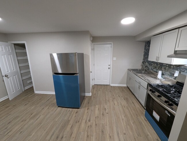 Building Photo - Grenshaw Greatness