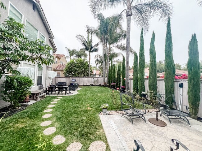 Building Photo - Charming 4 Bedroom/3 Bath Single Family Home on a Cul-de-sac with backyard