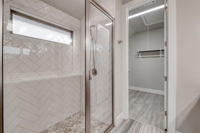 Building Photo - 4600 Post Ln