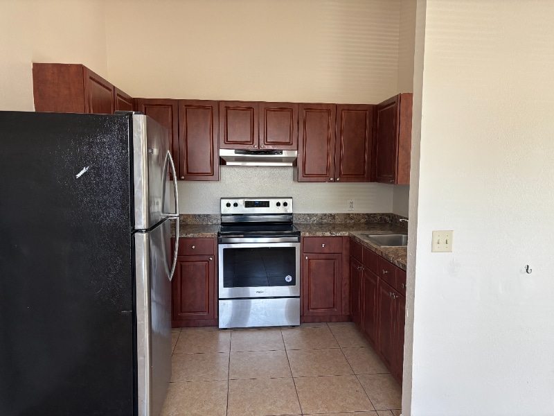 Building Photo - 28 Spring Loop Cir