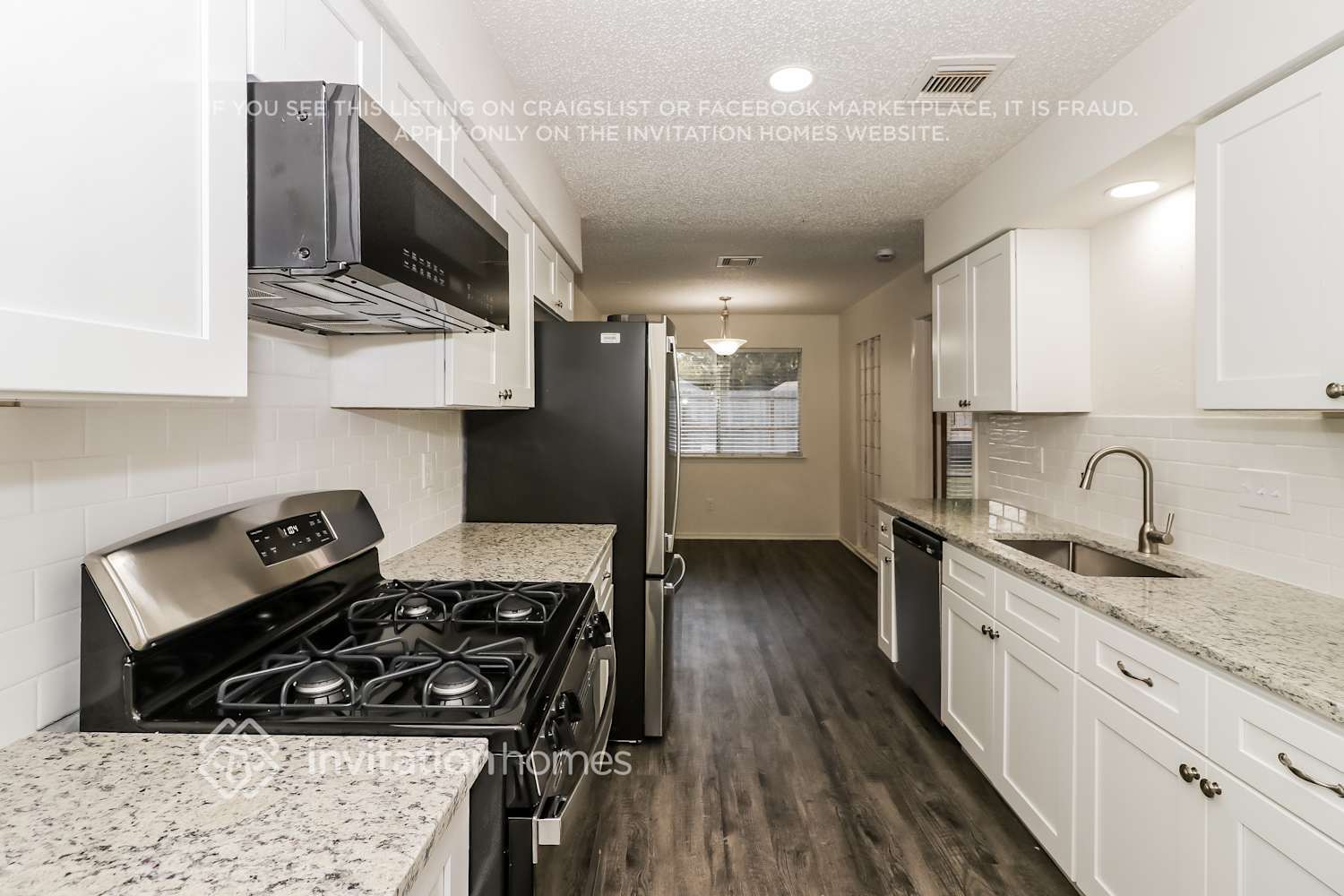 Building Photo - 5802 Longforest Dr