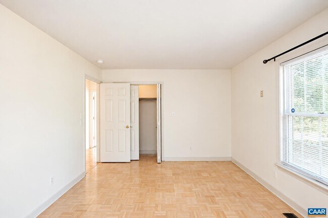 Building Photo - 360 Jeffers Dr