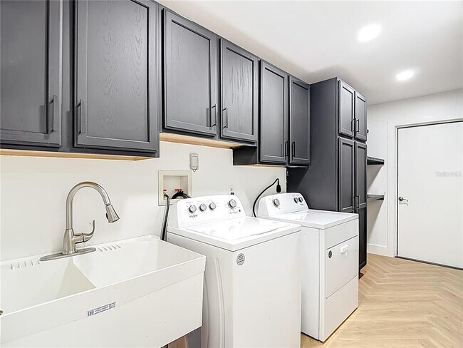 Building Photo - 13211 Pleasant Hill Farm Rd