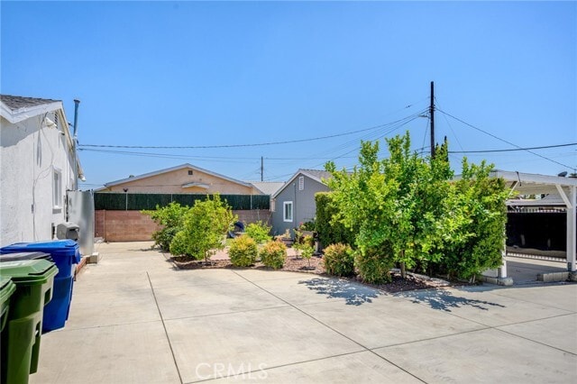Building Photo - 11793 Glencrest Dr