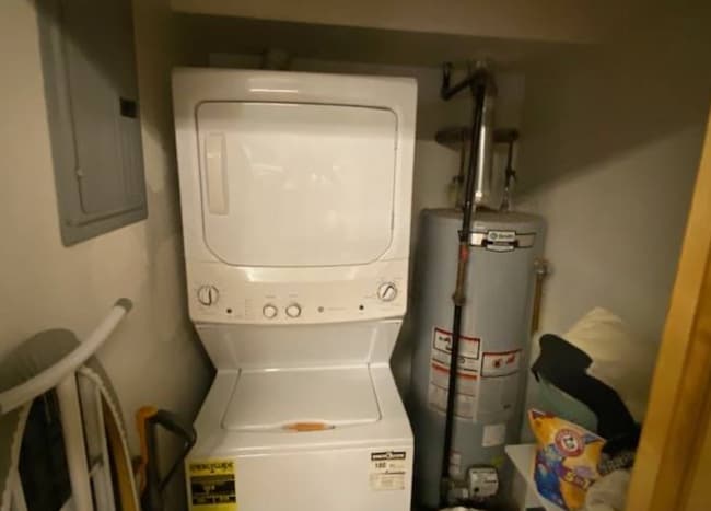 Building Photo - Mulberry Street