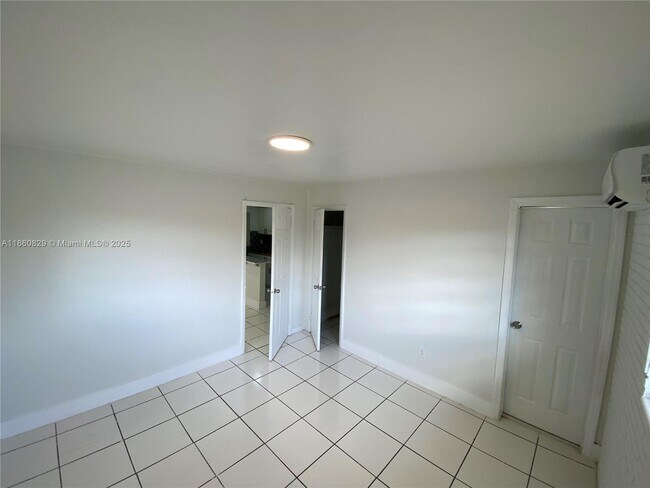 Building Photo - 310 NE 82nd St