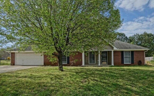 Primary Photo - 242 Saddle Rock Ct