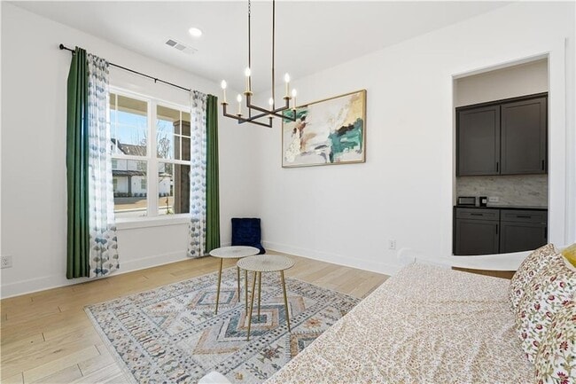 Building Photo - 415 Oakleigh Ave