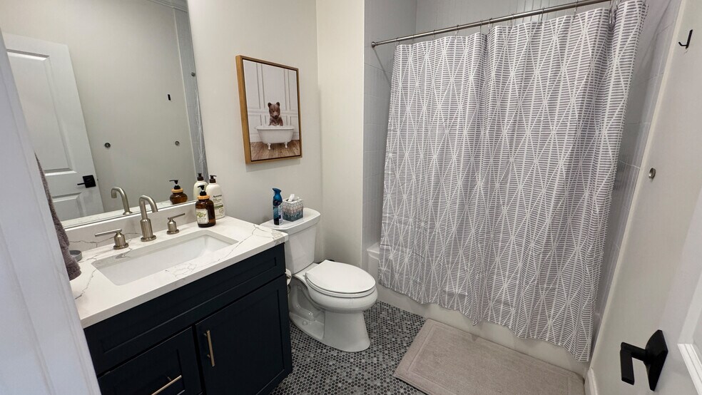 Bathroom - 4281 Washington St