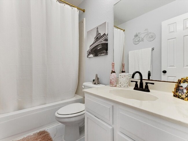 Building Photo - 2409 Baretta Dr