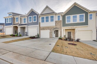 Building Photo - 3-Bed Townhouse in Franklinton with Update...