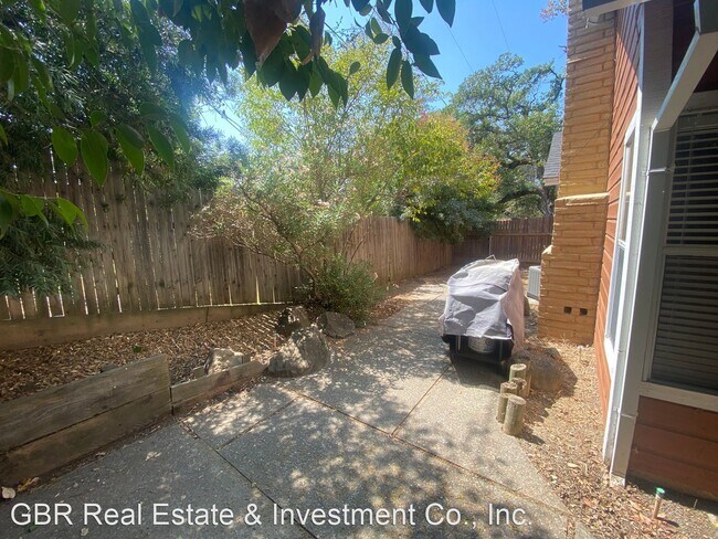 Building Photo - 3 br, 3 bath House - 24 Coyle Creek Circle