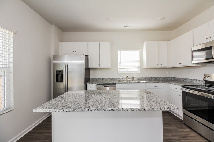 Building Photo - 192 Dorian Lp