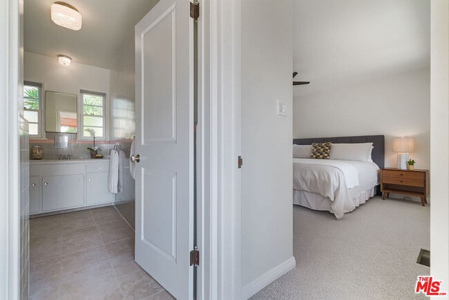 Building Photo - 100 E Kenneth Rd