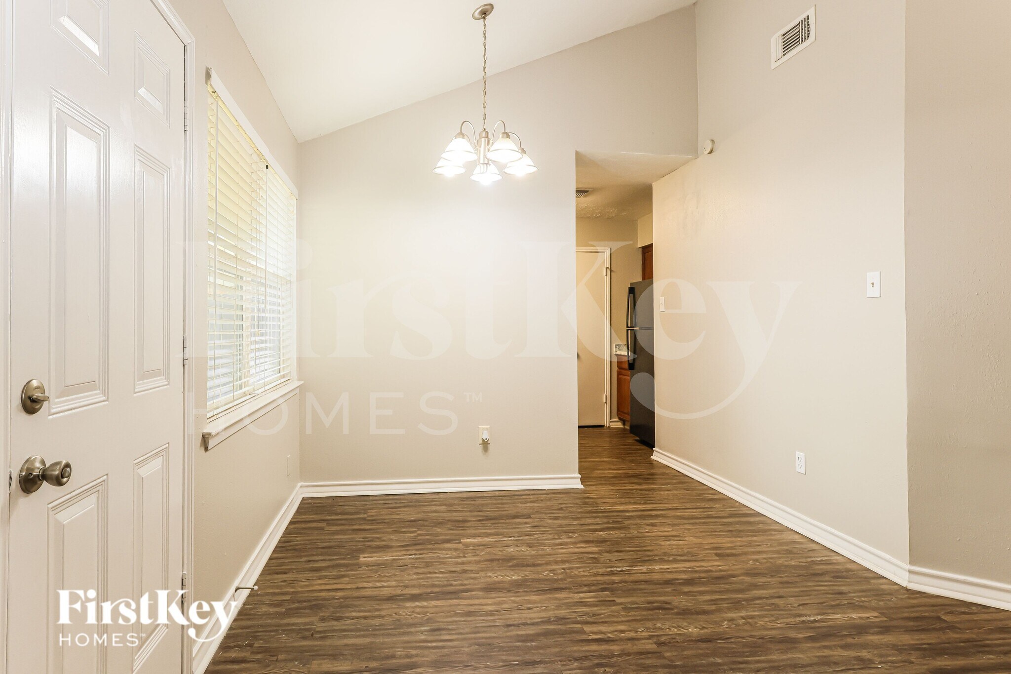 Building Photo - 20327 Bridgedale Ln