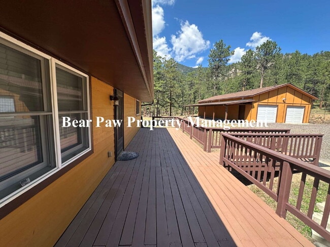 Building Photo - Great Home off Upper Bear Creek!