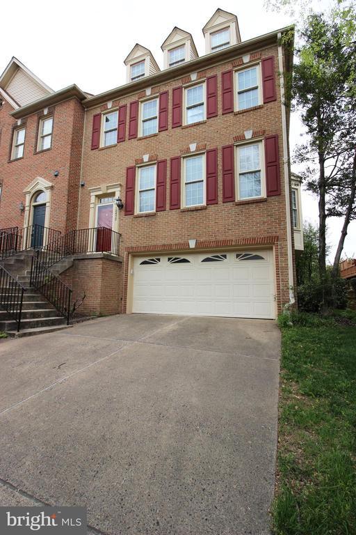 Building Photo - 10470 Courtney Dr