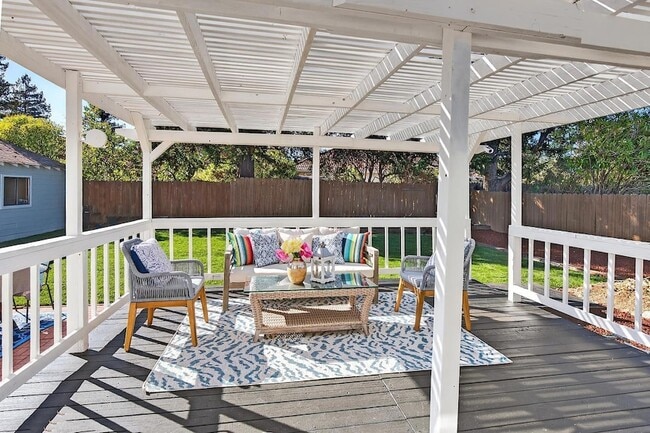 Building Photo - 18732 Afton Ave