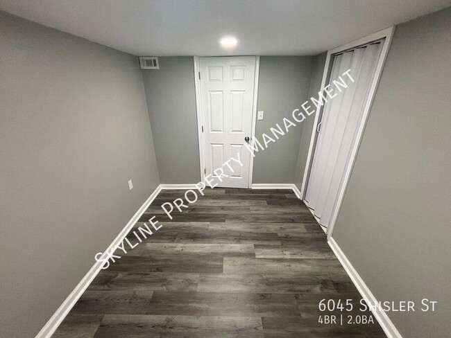 Building Photo - Newly Renovated 4 Bedroom Home For Rent in...