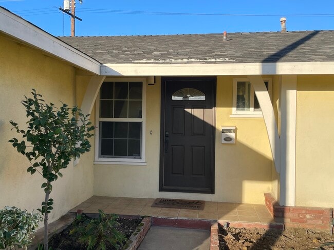Building Photo - 9315 Via Balboa Cir