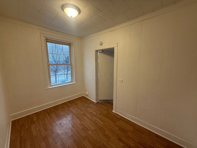 Building Photo - 37 Harmony St