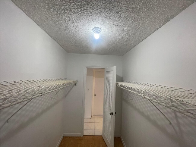 Building Photo - 3301 Spanish Moss Terrace