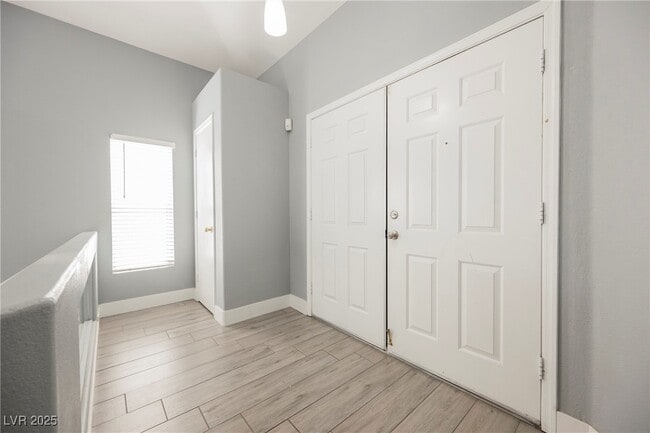 Building Photo - 138 Cam Capri